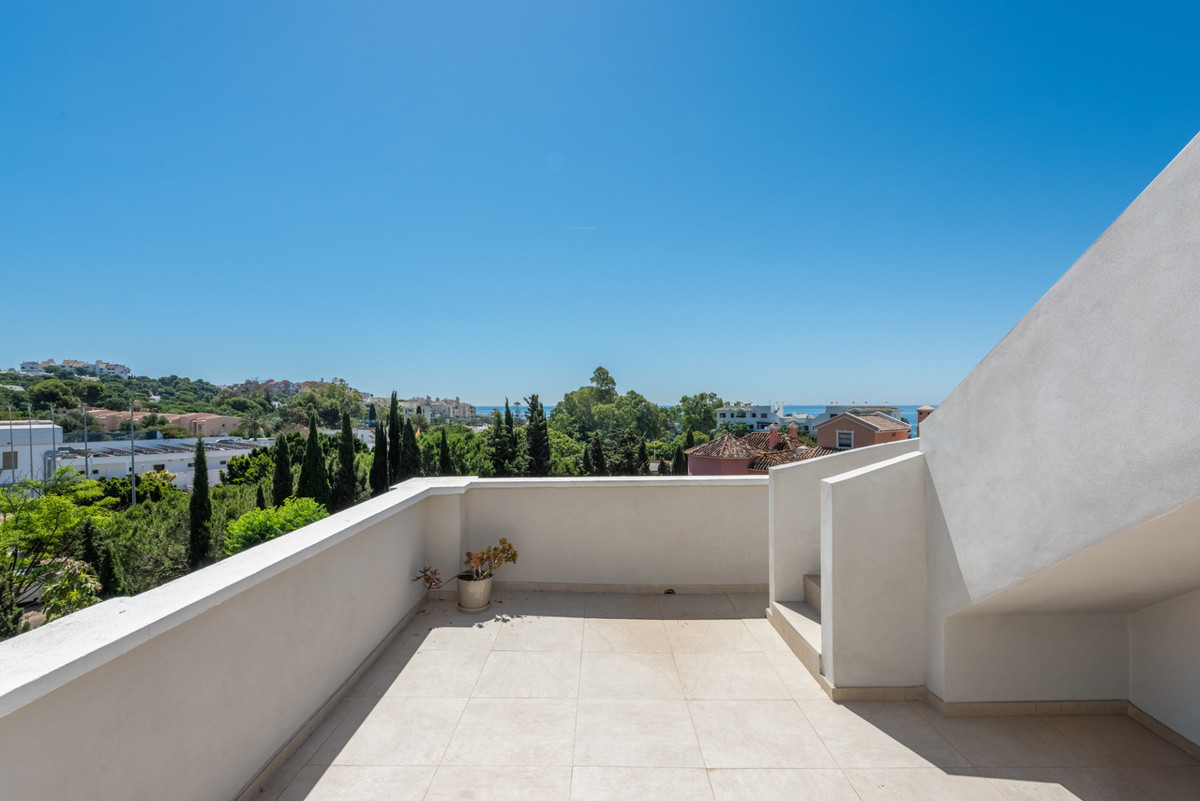 Huis te koop in Estepona | 5 slaapkamers H5476186