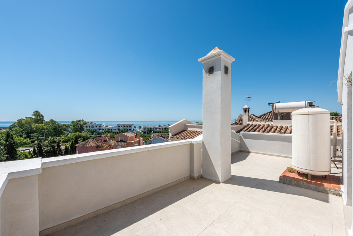 Huis te koop in Estepona | 5 slaapkamers H5476186