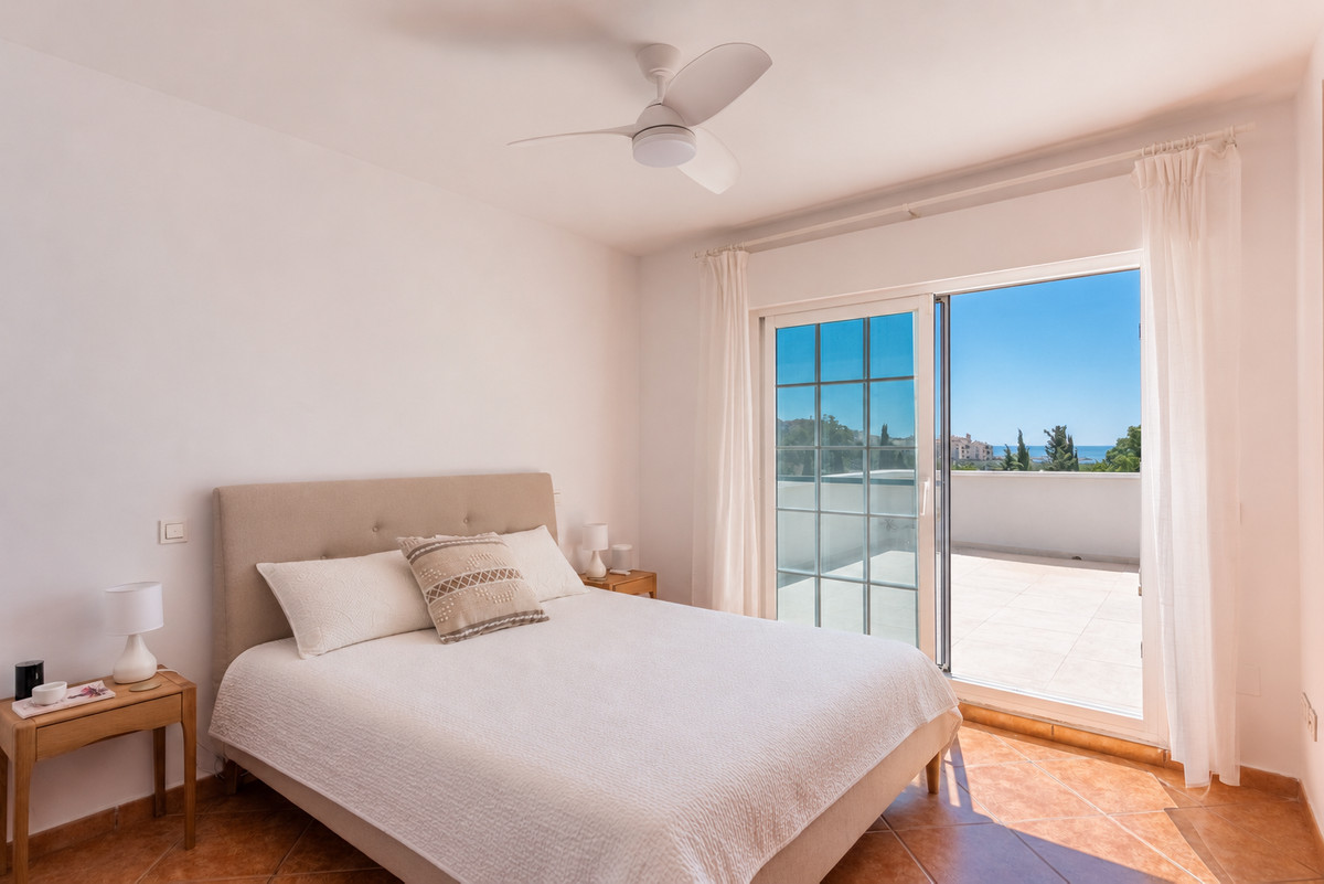 Huis te koop in Estepona | 5 slaapkamers H5476186