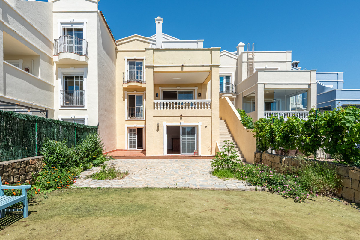 Huis te koop in Estepona | 5 slaapkamers H5476186