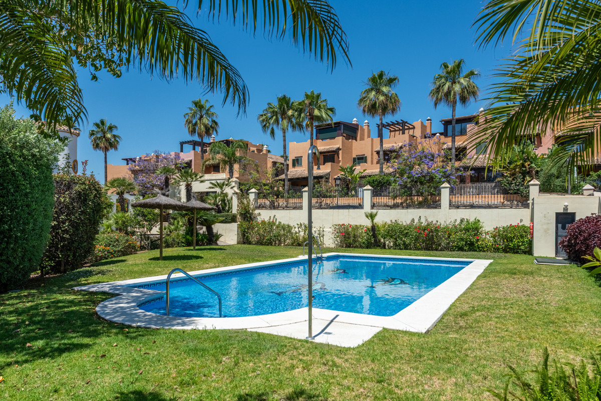 Huis te koop in Estepona | 5 slaapkamers H5476186