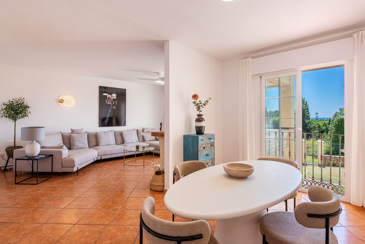 Huis te koop in Estepona | 5 slaapkamers H5476186