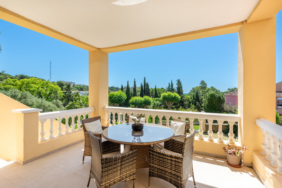 Huis te koop in Estepona | 5 slaapkamers H5476186