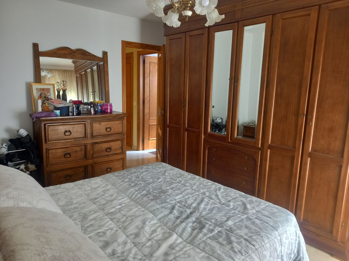 Huis te koop in Estepona | 4 slaapkamers H5477386