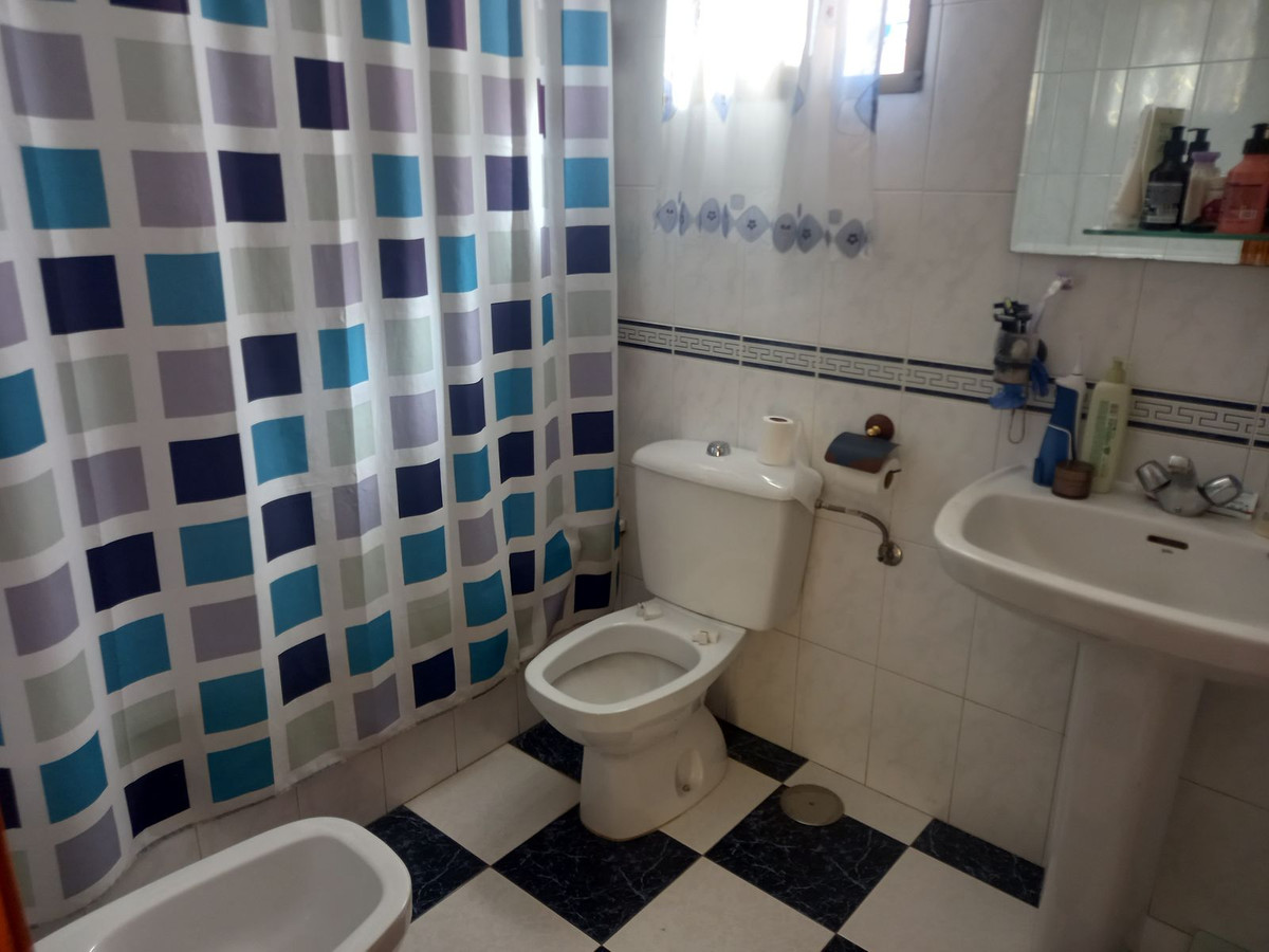 Huis te koop in Estepona | 4 slaapkamers H5477386