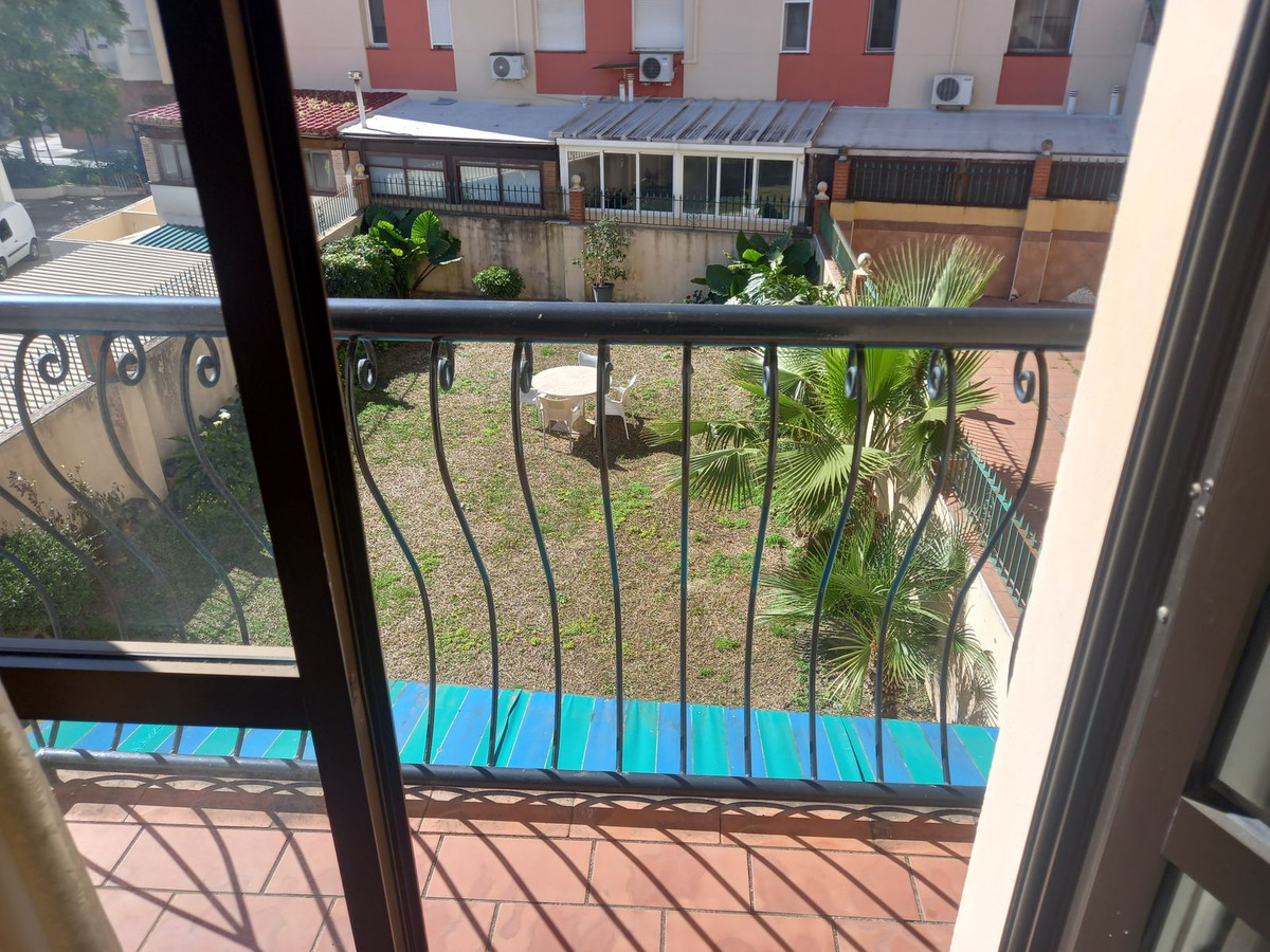 Huis te koop in Estepona | 4 slaapkamers H5477386