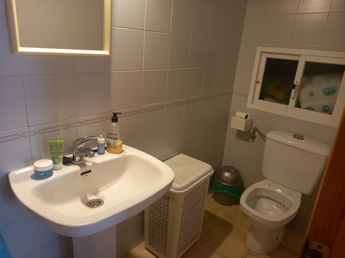 Huis te koop in Estepona | 4 slaapkamers H5477386
