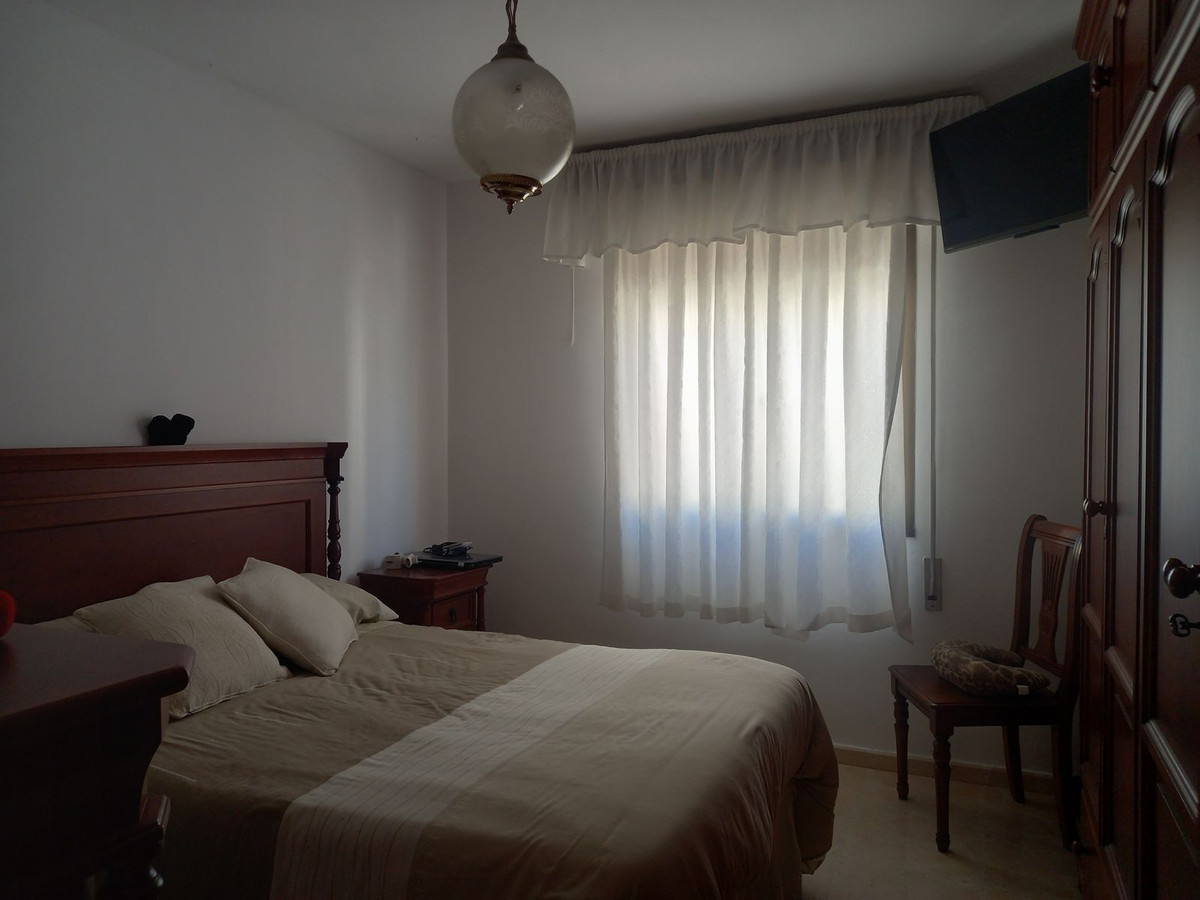Huis te koop in Estepona | 4 slaapkamers H5477386