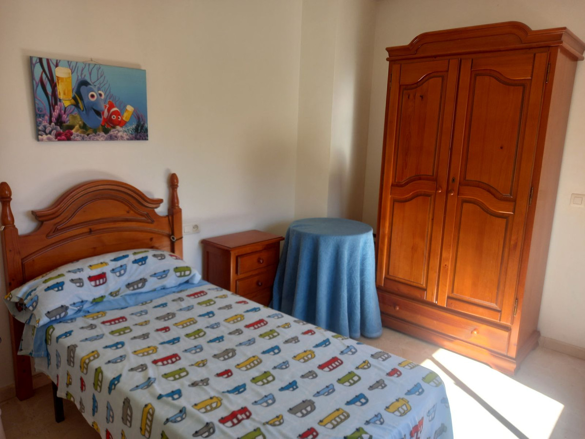 Huis te koop in Estepona | 4 slaapkamers H5477386