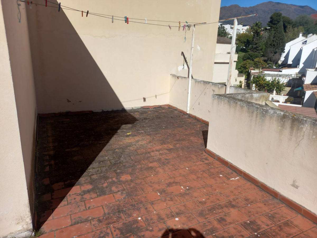 Huis te koop in Estepona | 4 slaapkamers H5477386