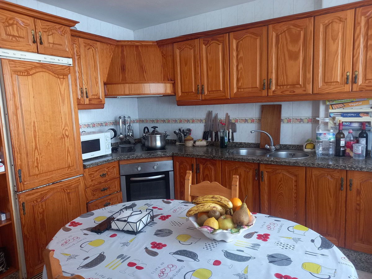 Huis te koop in Estepona | 4 slaapkamers H5477386