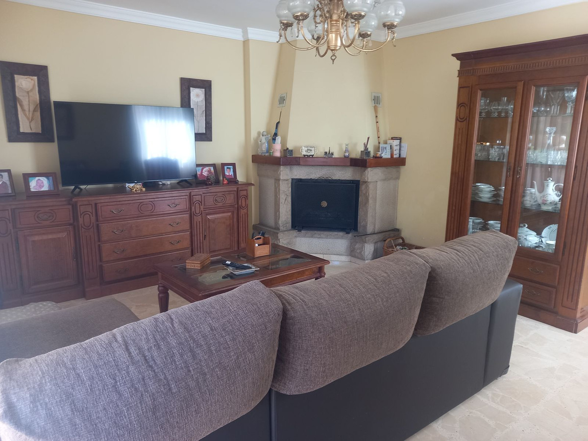 Huis te koop in Estepona | 4 slaapkamers H5477386