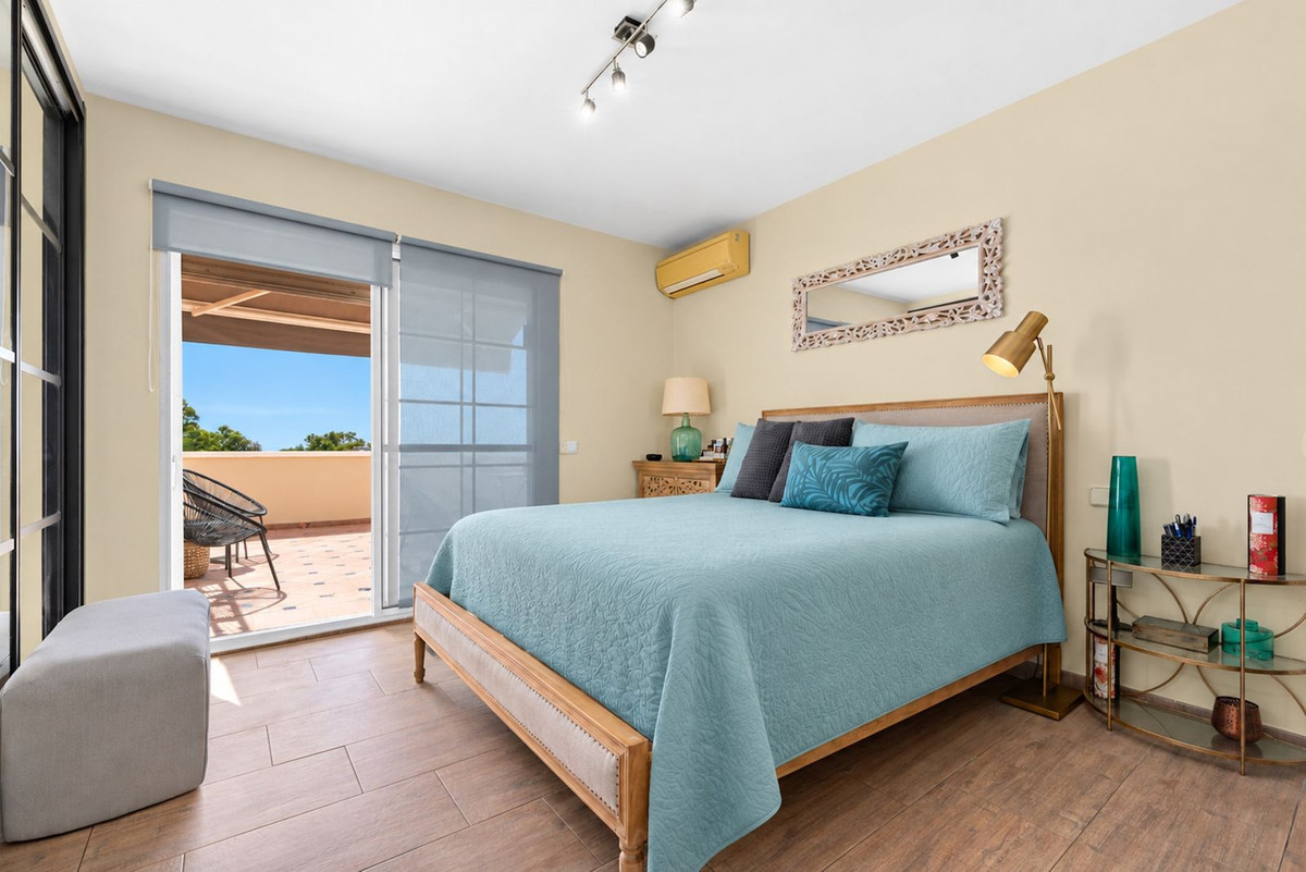 Huis te koop in Estepona | 5 slaapkamers H5477914