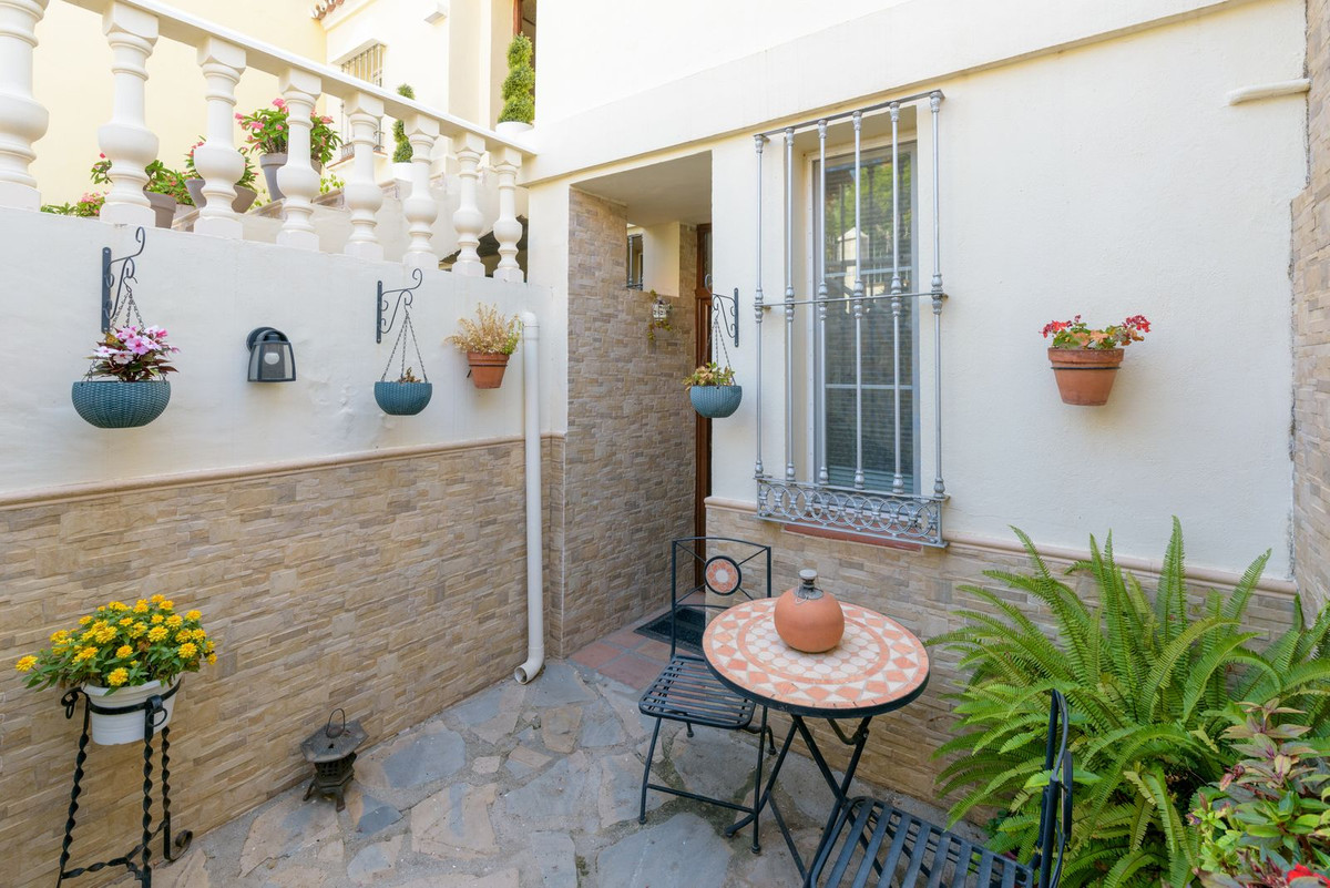 Huis te koop in Estepona | 5 slaapkamers H5477914