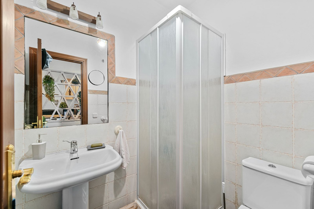 Huis te koop in Estepona | 5 slaapkamers H5477914