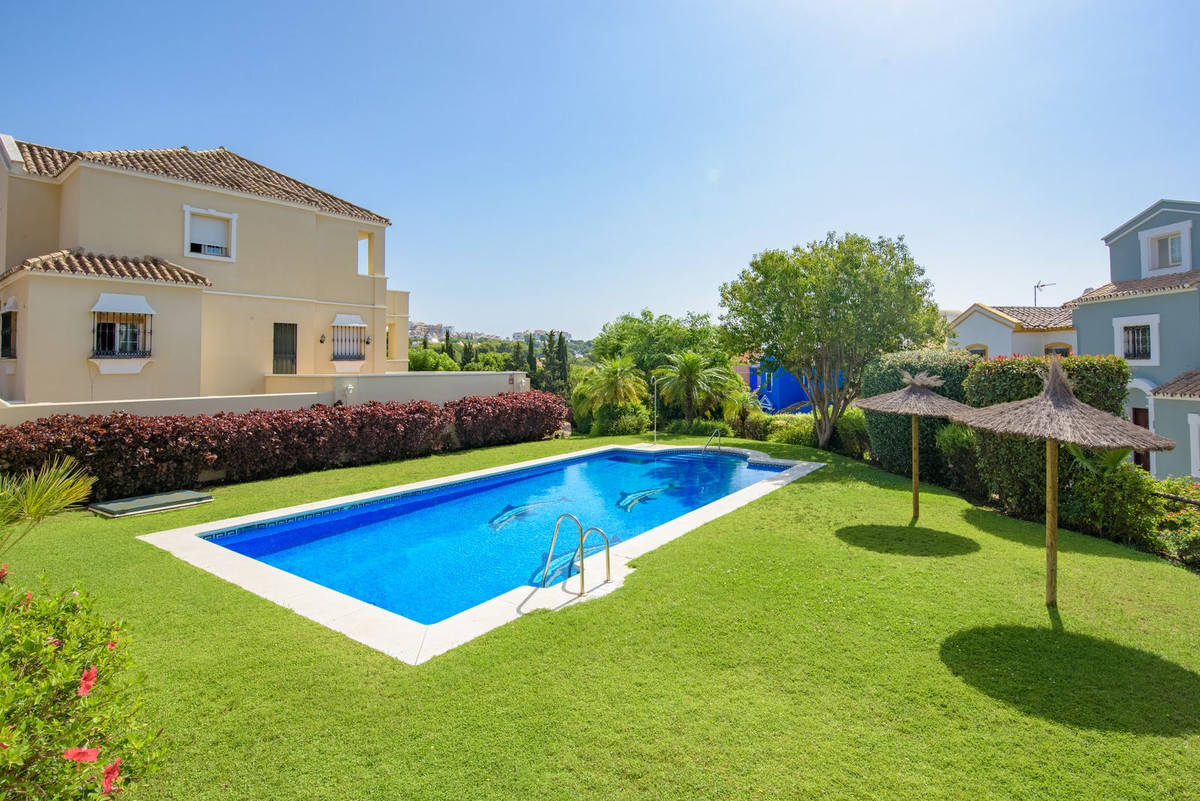 Huis te koop in Estepona | 5 slaapkamers H5477914