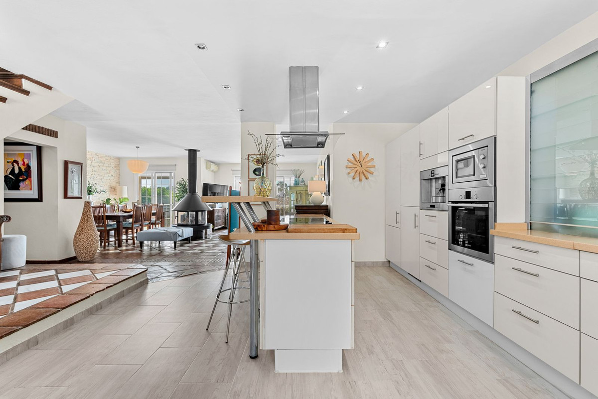 Huis te koop in Estepona | 5 slaapkamers H5477914