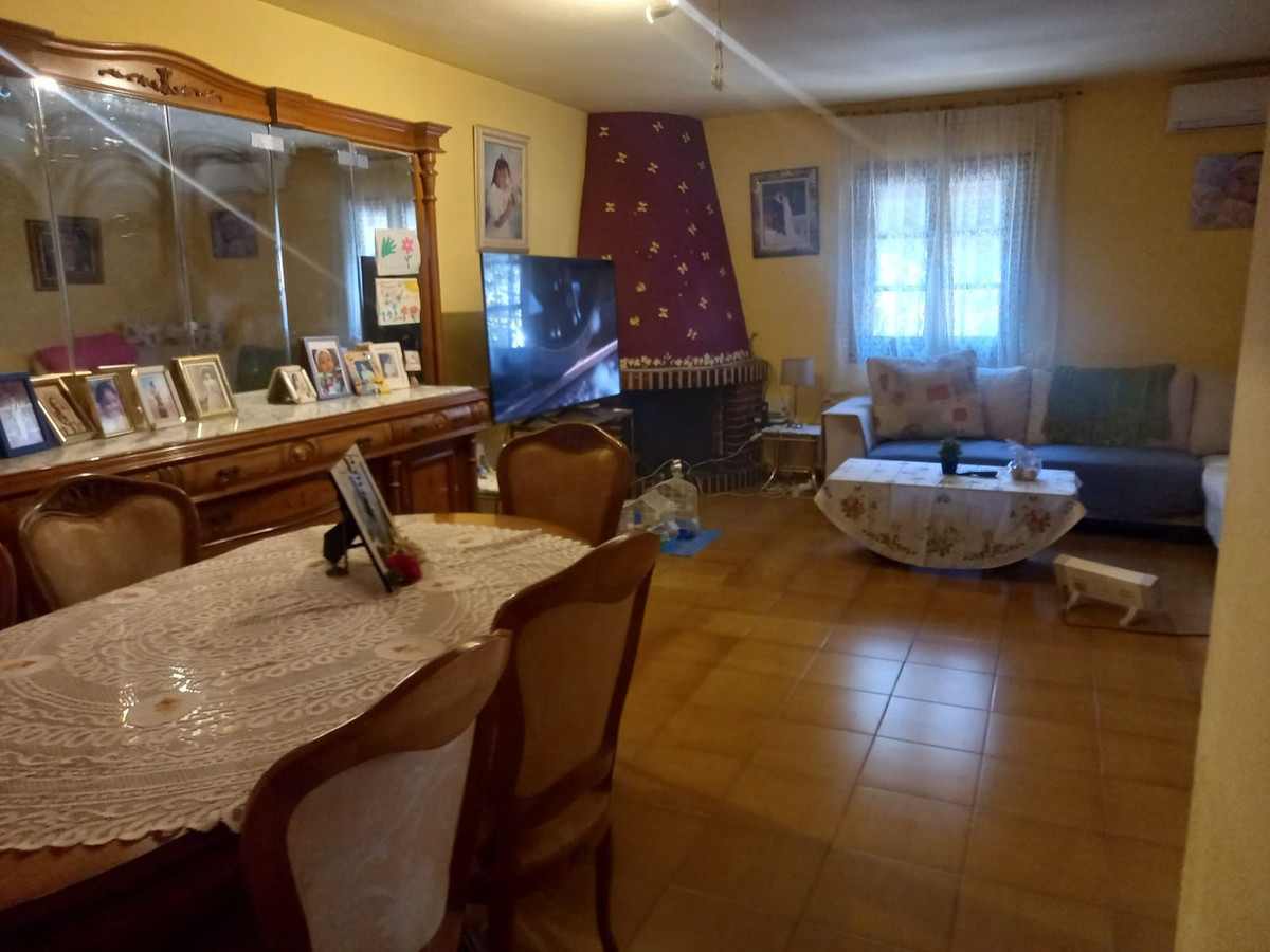 Huis te koop in Estepona | 4 slaapkamers H5477947