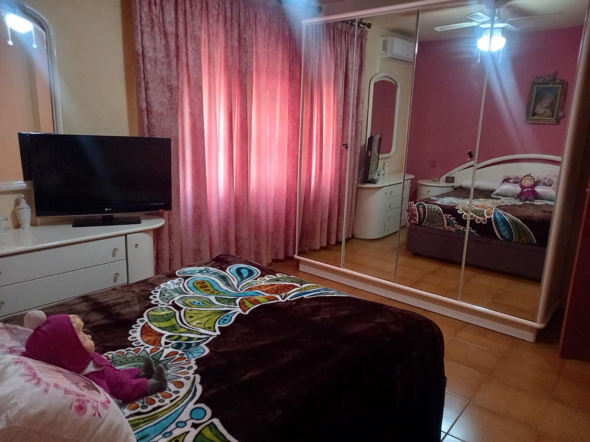 Huis te koop in Estepona | 4 slaapkamers H5477947