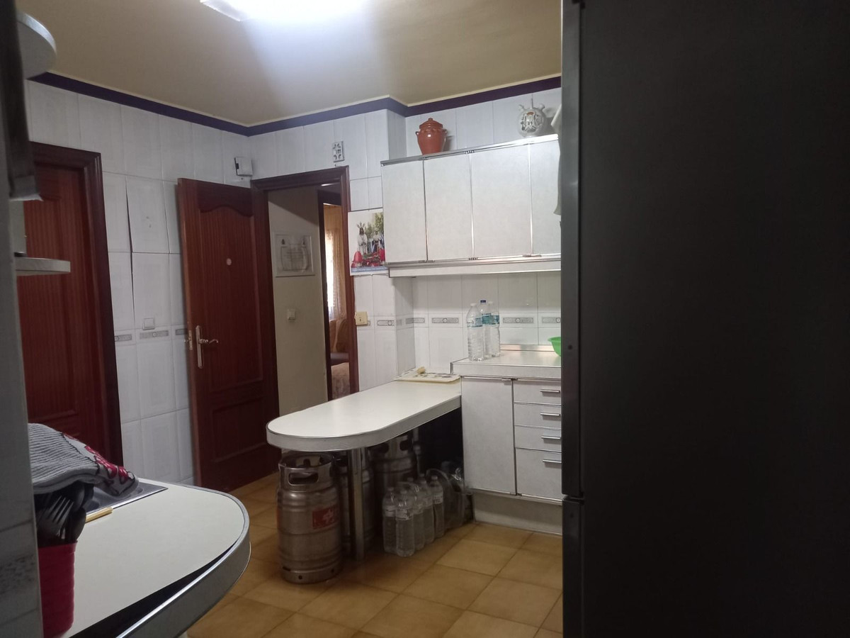 Huis te koop in Estepona | 4 slaapkamers H5477947