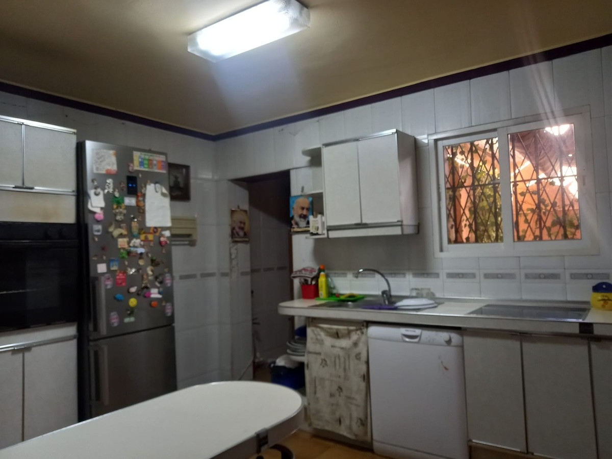 Huis te koop in Estepona | 4 slaapkamers H5477947