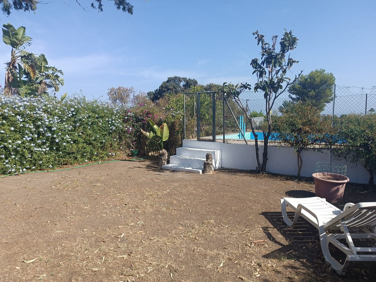 Finca - Cortijo te koop in Estepona | 1 slaapkamers H5478064