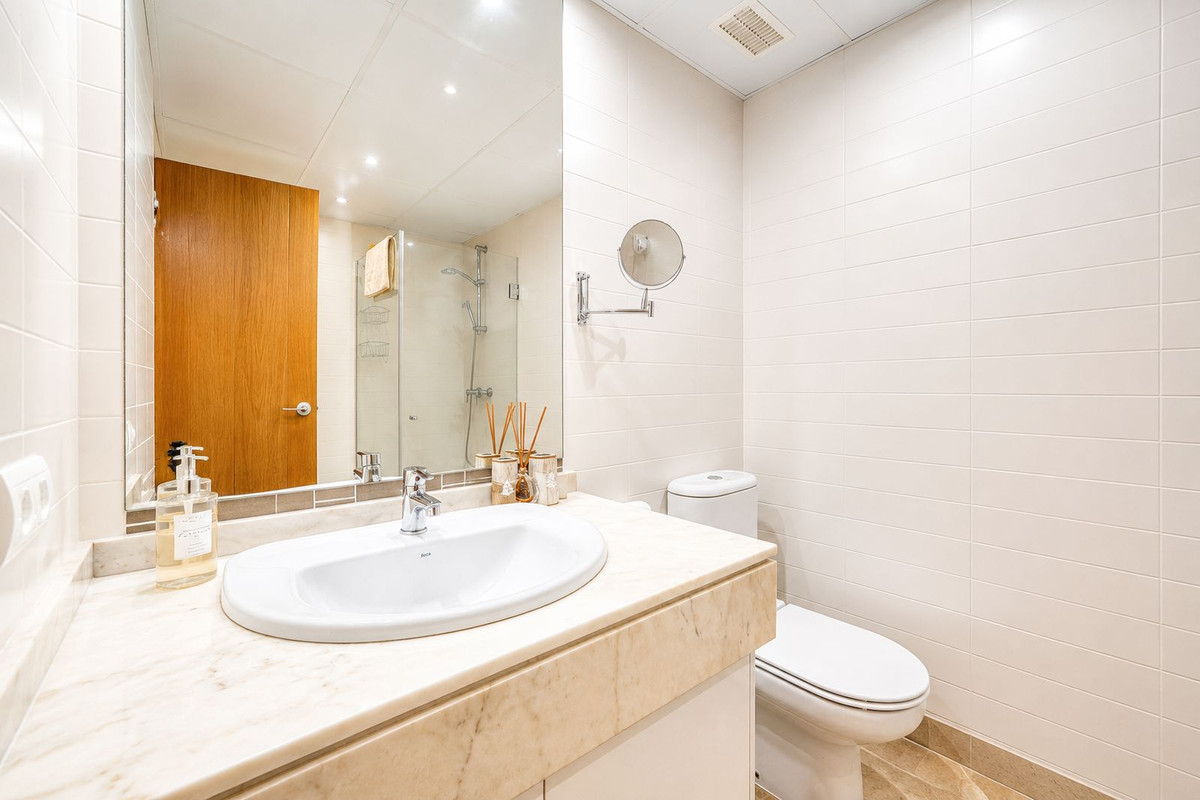 Huis te koop in Estepona | 2 slaapkamers H5478073