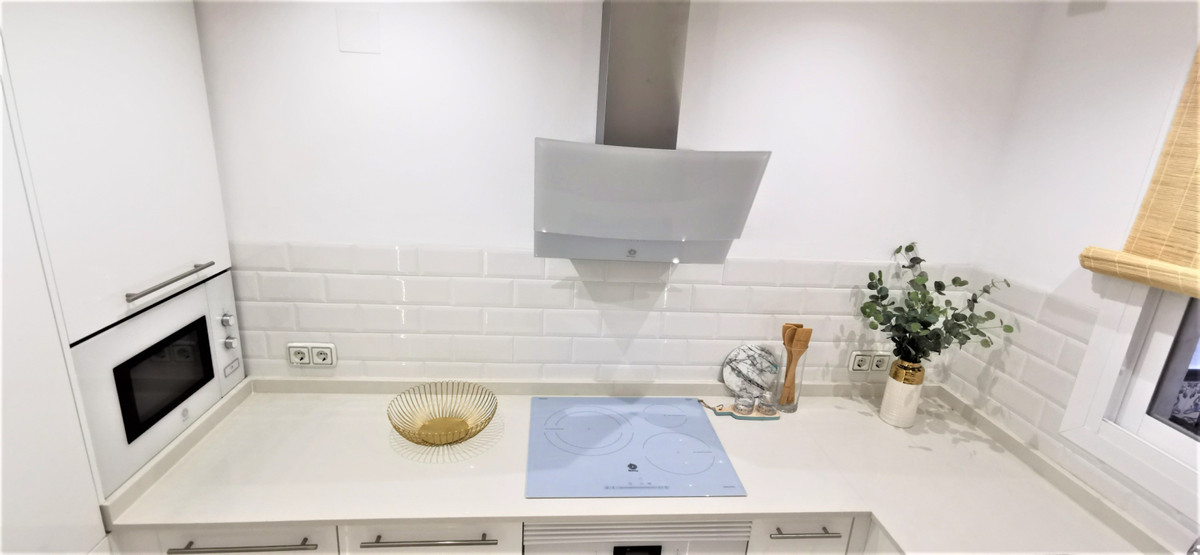 Huis te koop in Estepona | 2 slaapkamers H5478115