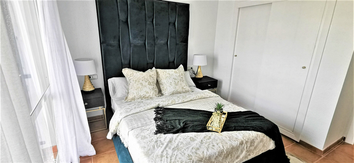 Huis te koop in Estepona | 2 slaapkamers H5478115