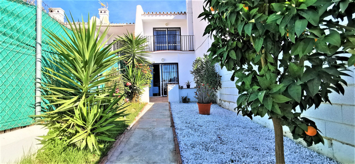 Huis te koop in Estepona | 2 slaapkamers H5478115
