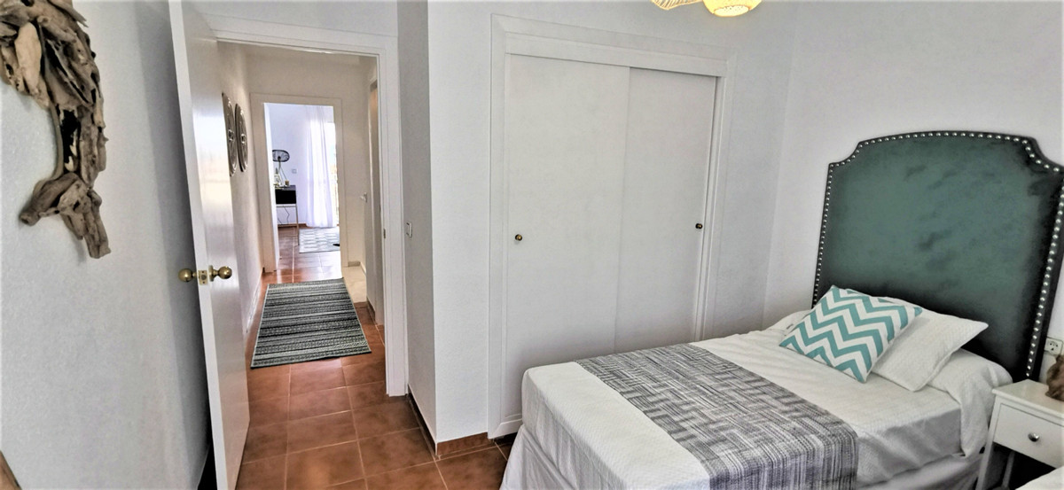 Huis te koop in Estepona | 2 slaapkamers H5478115