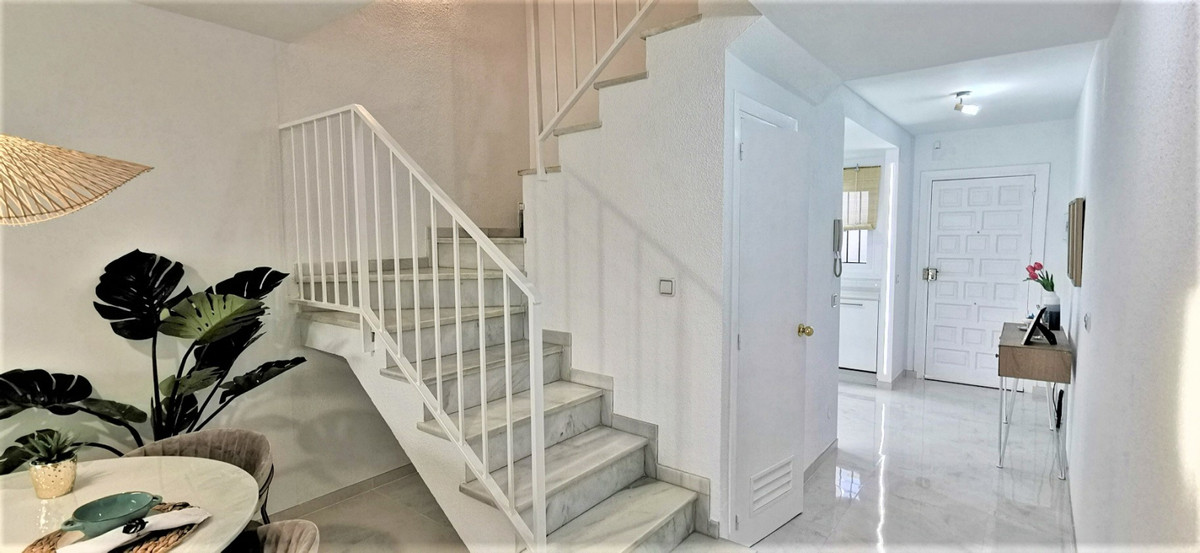 Huis te koop in Estepona | 2 slaapkamers H5478115