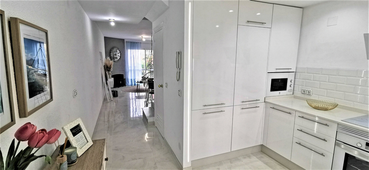 Huis te koop in Estepona | 2 slaapkamers H5478115