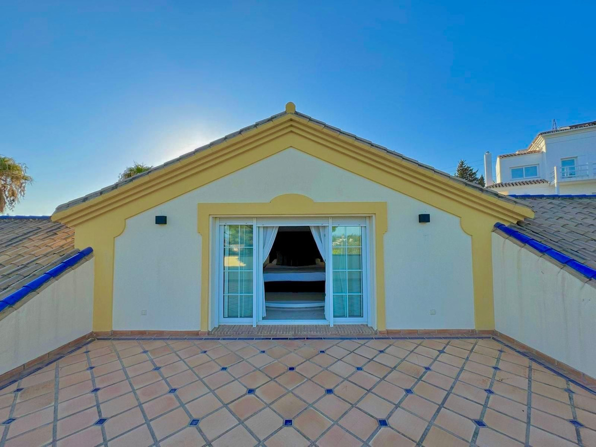 Appartement te koop in Estepona | 4 slaapkamers H5478853