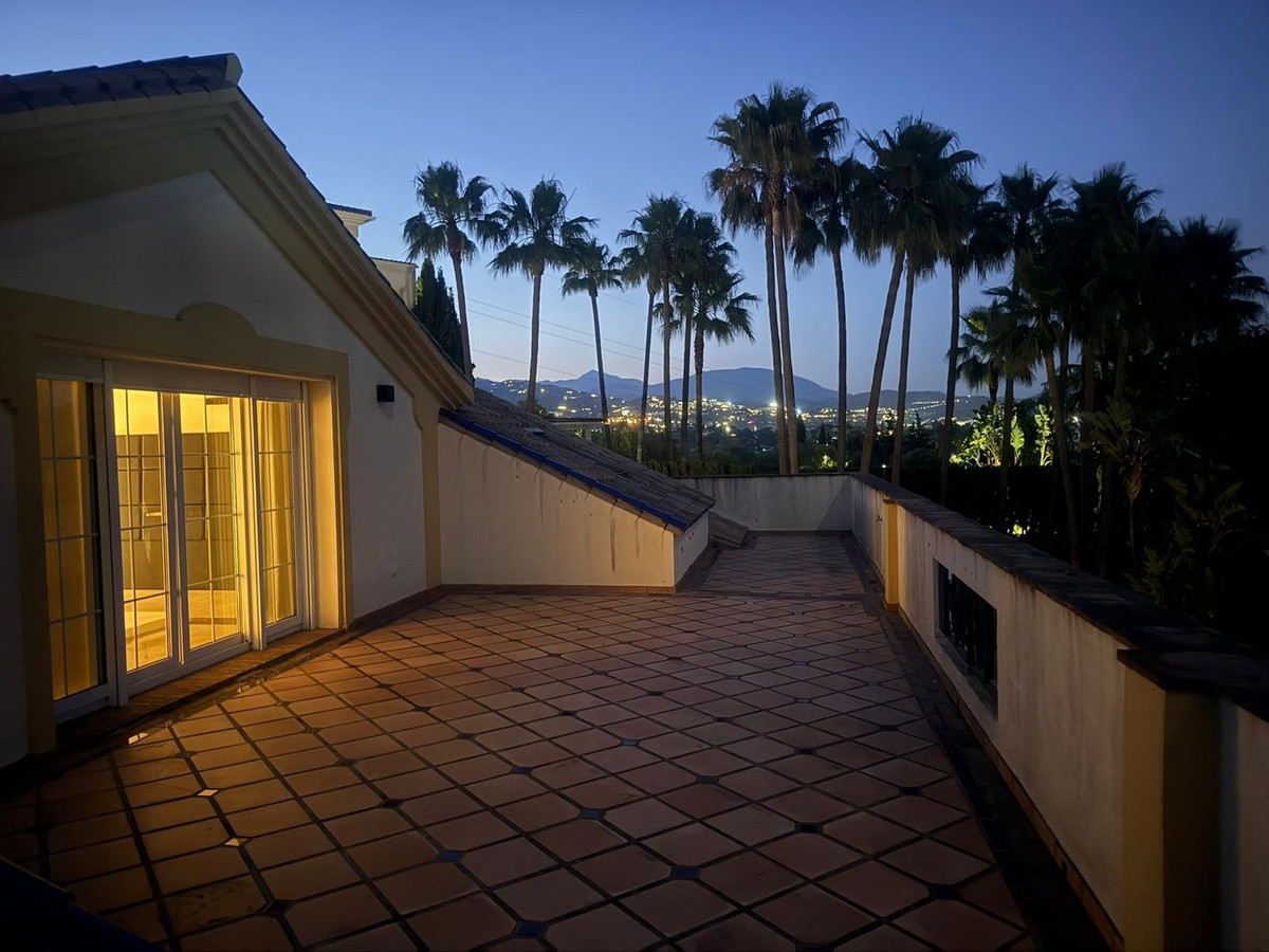 Appartement te koop in Estepona | 4 slaapkamers H5478853