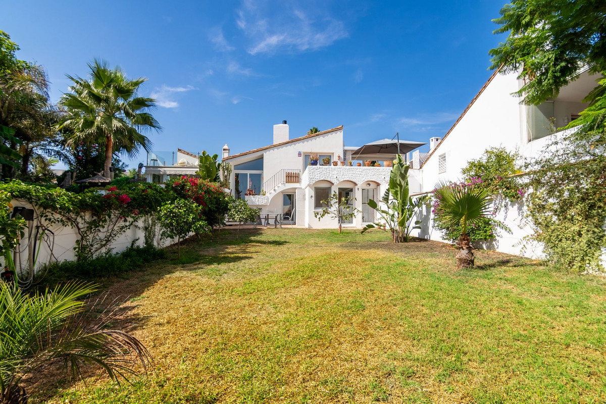 Huis te koop in Estepona | 2 slaapkamers H5479465