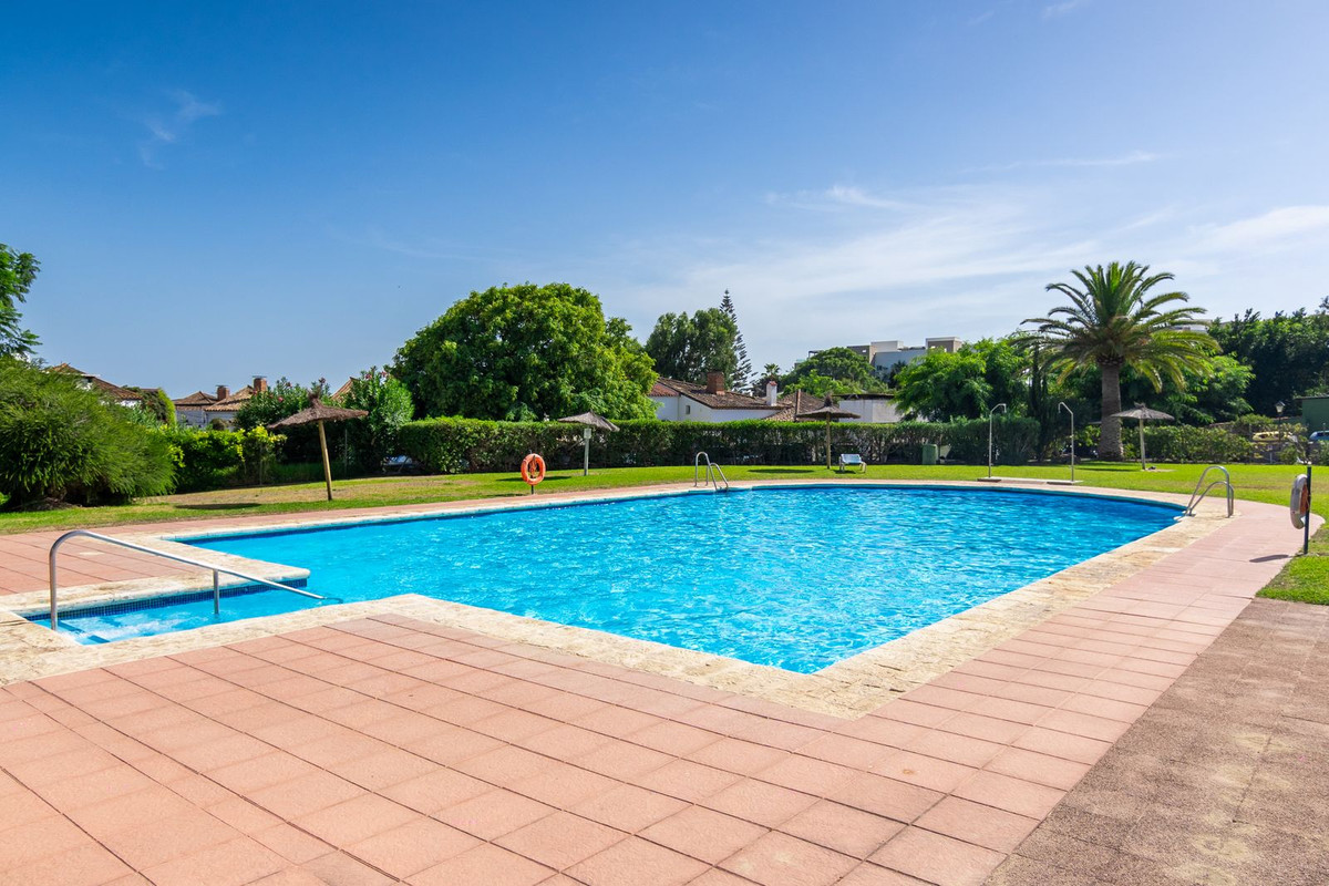 Huis te koop in Estepona | 2 slaapkamers H5479465