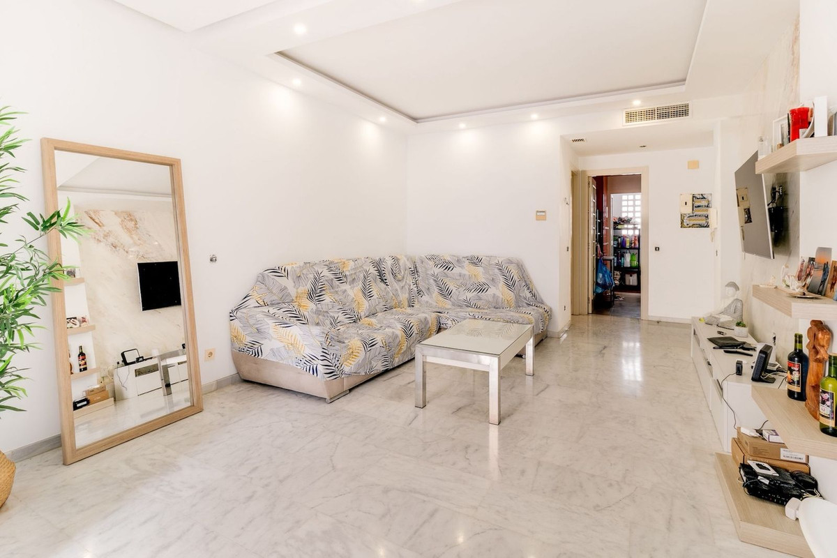 Huis te koop in Estepona | 3 slaapkamers H5481742