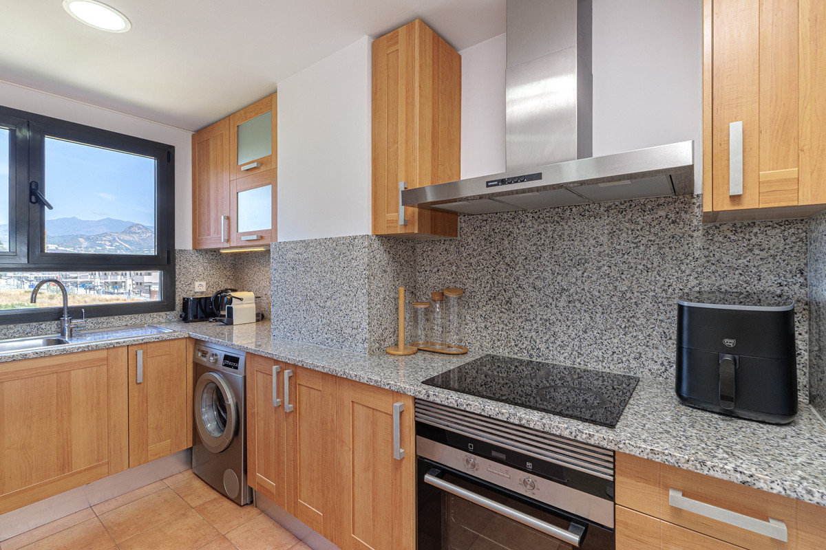 Huis te koop in Estepona | 2 slaapkamers H5481823