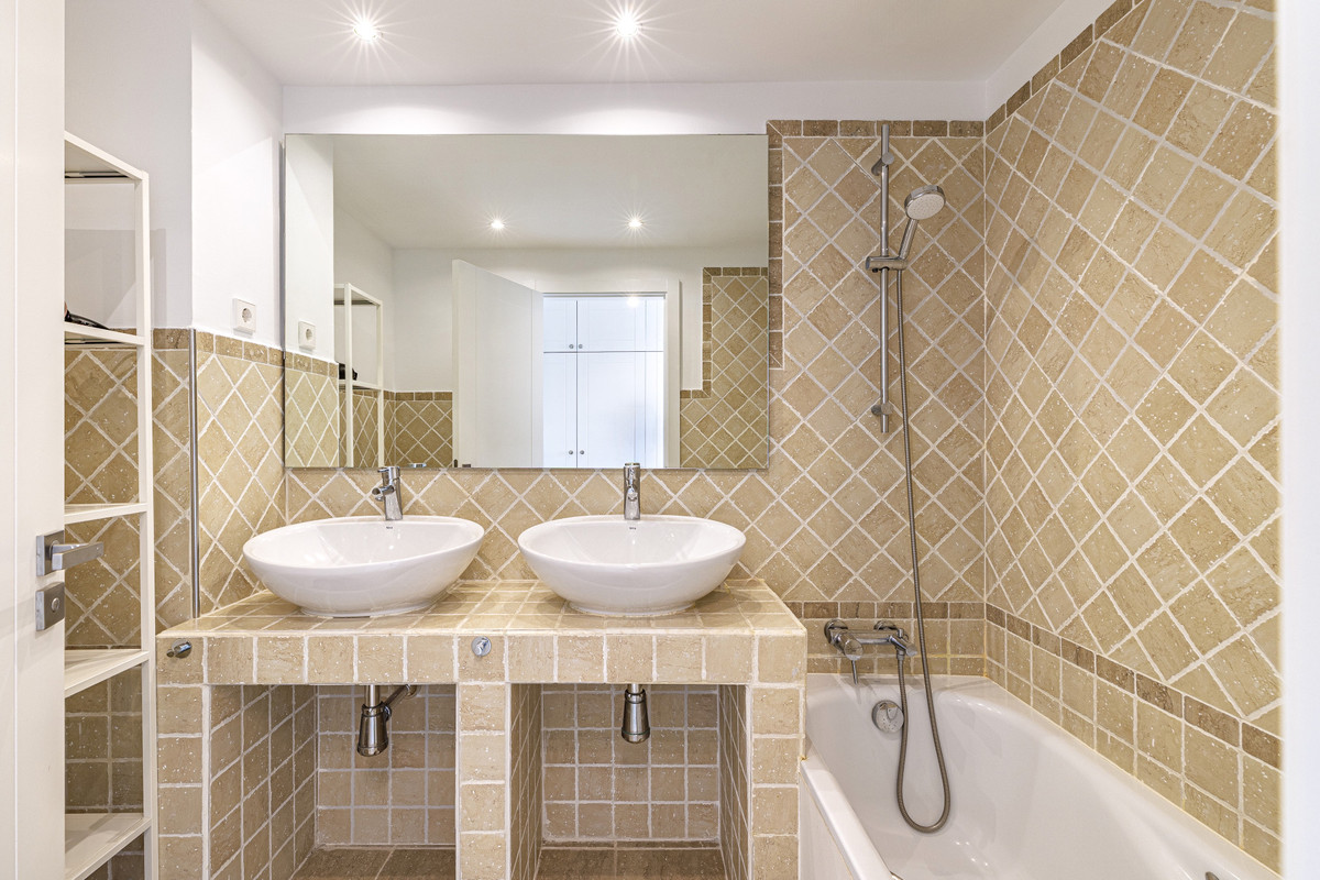 Huis te koop in Estepona | 2 slaapkamers H5481823