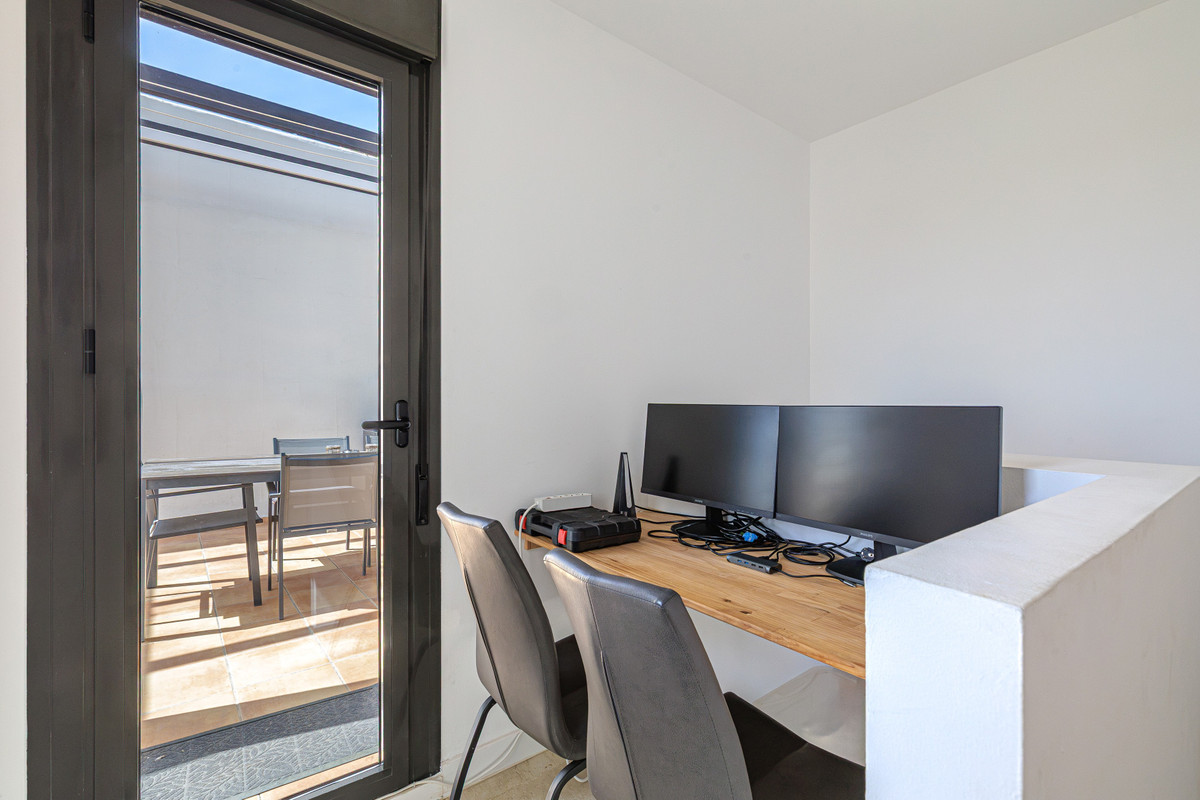 Huis te koop in Estepona | 2 slaapkamers H5481823