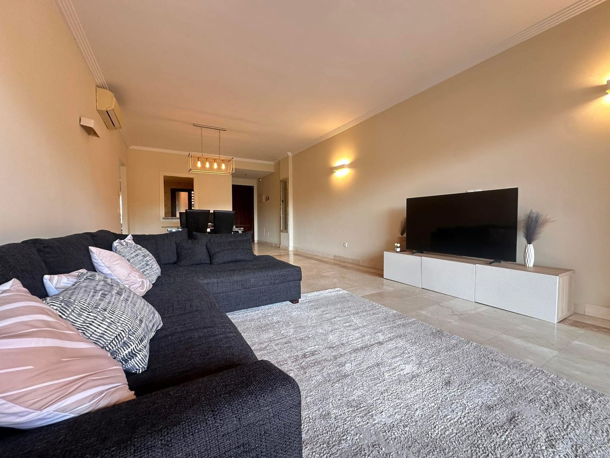 Huis te koop in Estepona | 2 slaapkamers H5482249