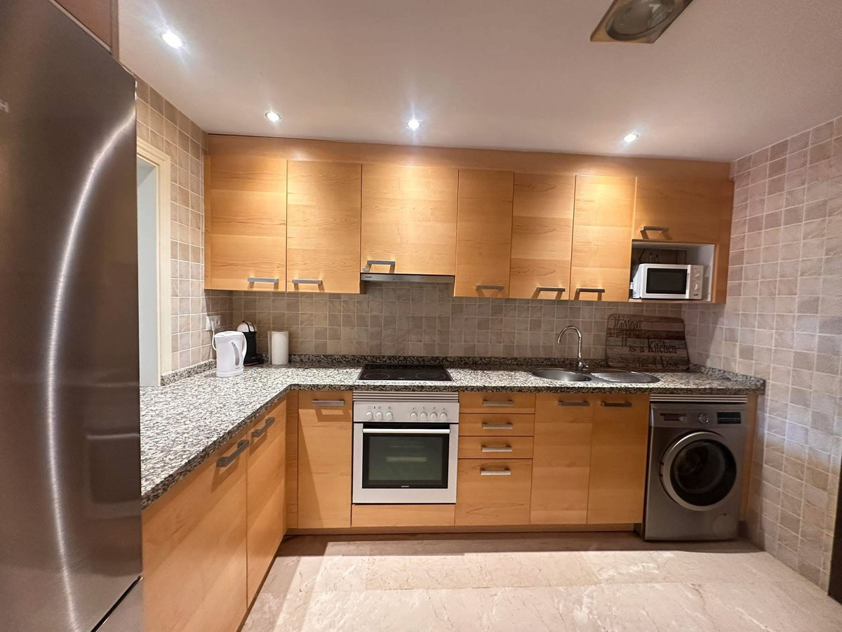Huis te koop in Estepona | 2 slaapkamers H5482249