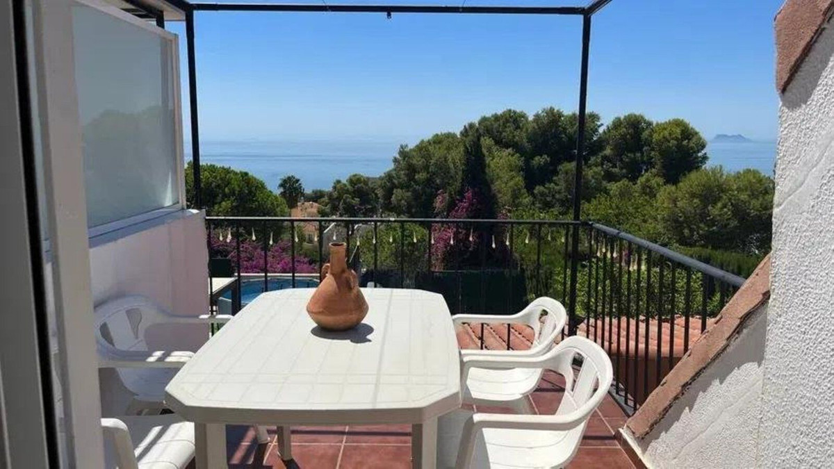 Huis te koop in Estepona | 4 slaapkamers H5484520