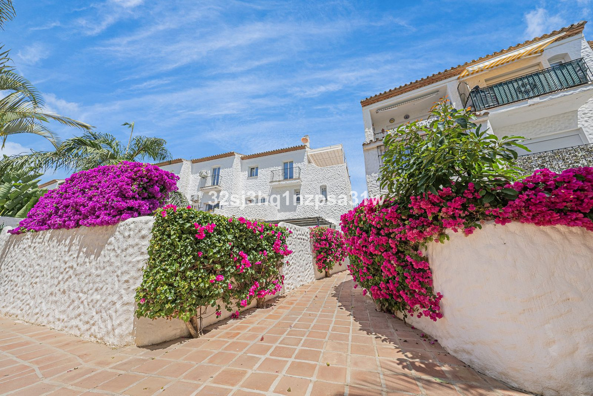 Huis te koop in Estepona | 2 slaapkamers H5486653