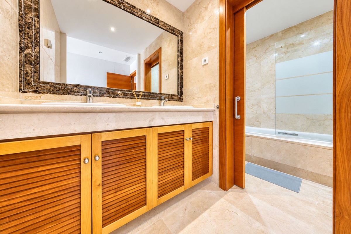 Huis te koop in Estepona | 3 slaapkamers H5488444