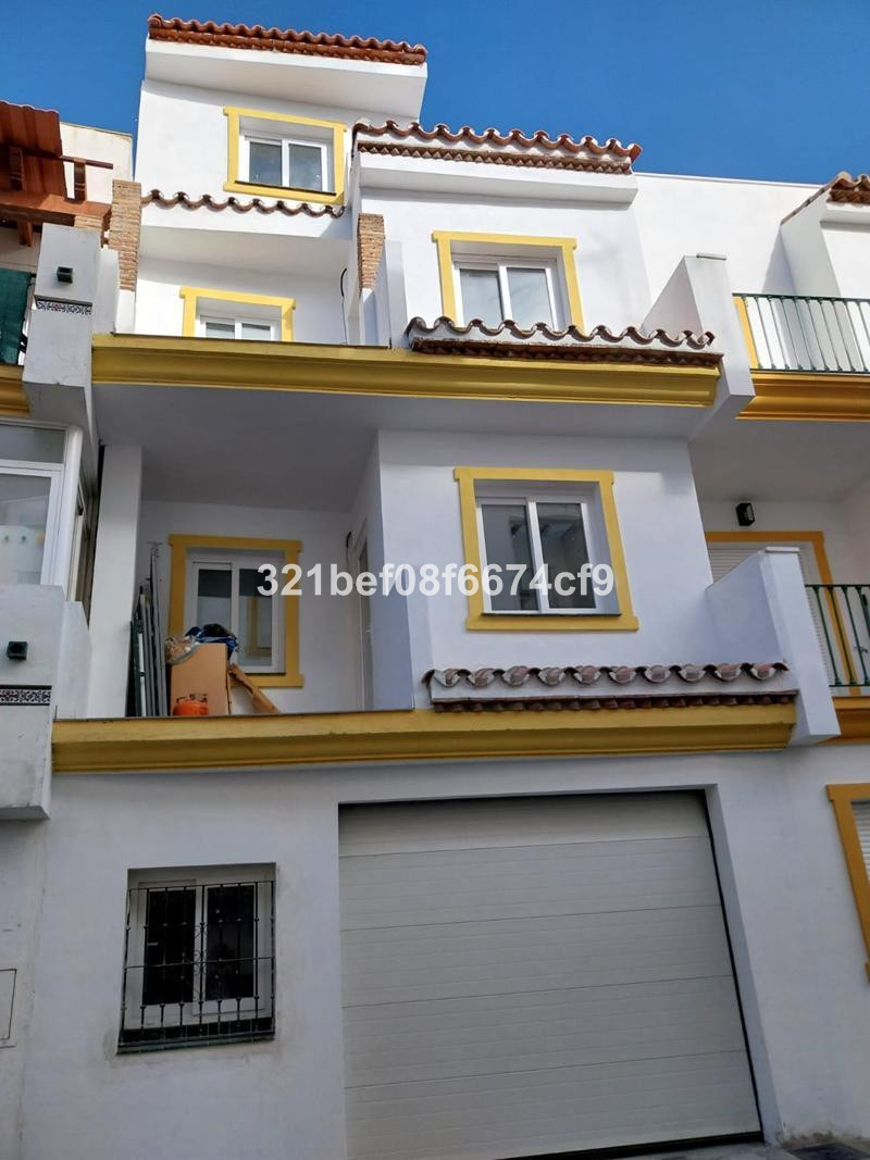 Huis te koop in Estepona | 3 slaapkamers H5489488
