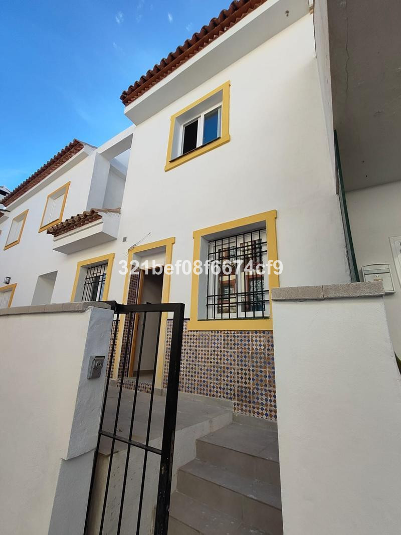 Huis te koop in Estepona | 3 slaapkamers H5489488