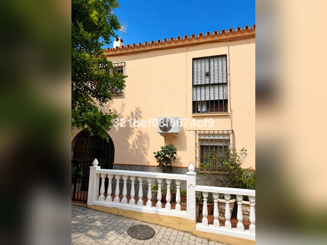 Huis te koop in Estepona | 4 slaapkamers H5489782