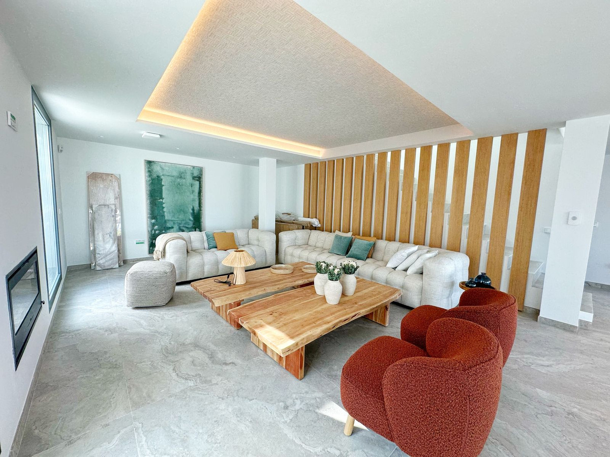Huis te koop in Estepona | 4 slaapkamers H5490154